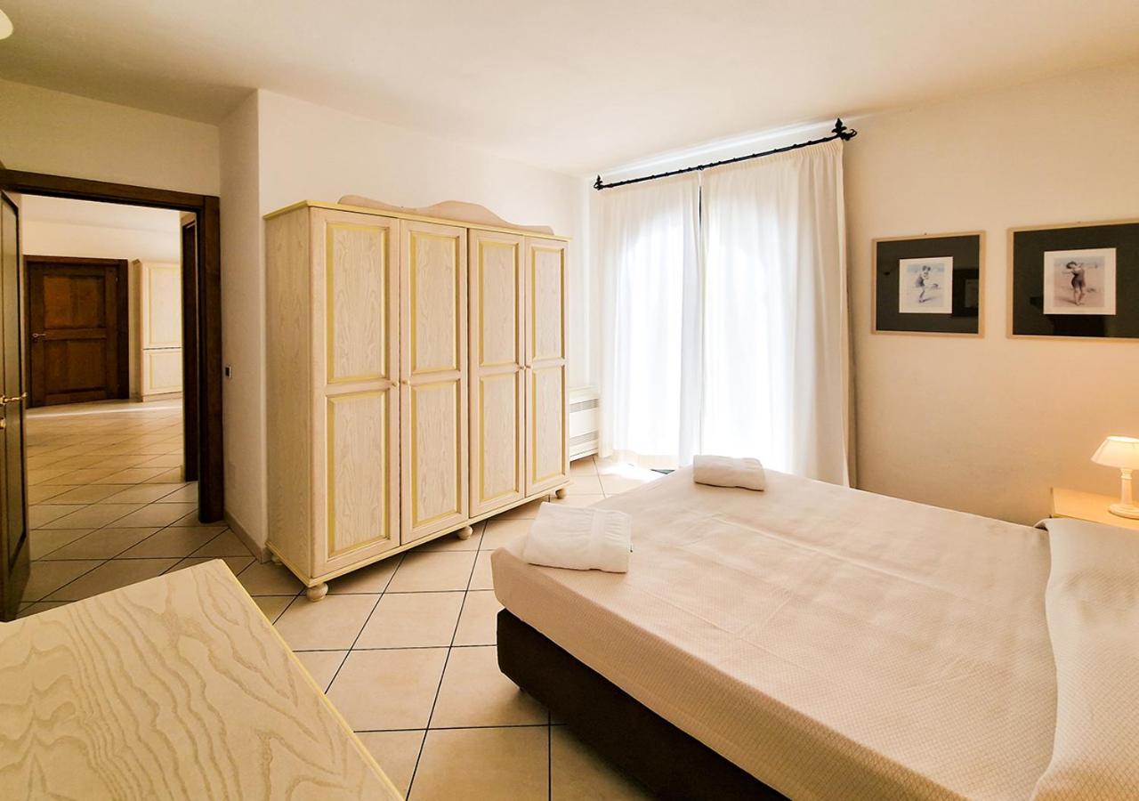 Leberides Appartement La Maddalena  Buitenkant foto