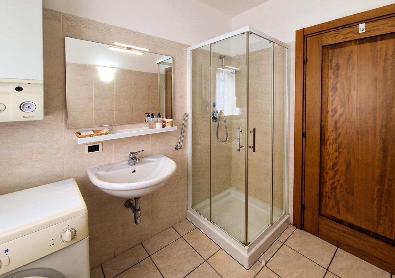 Leberides Appartement La Maddalena  Buitenkant foto