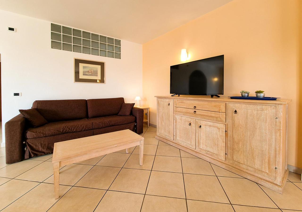 Leberides Appartement La Maddalena  Buitenkant foto