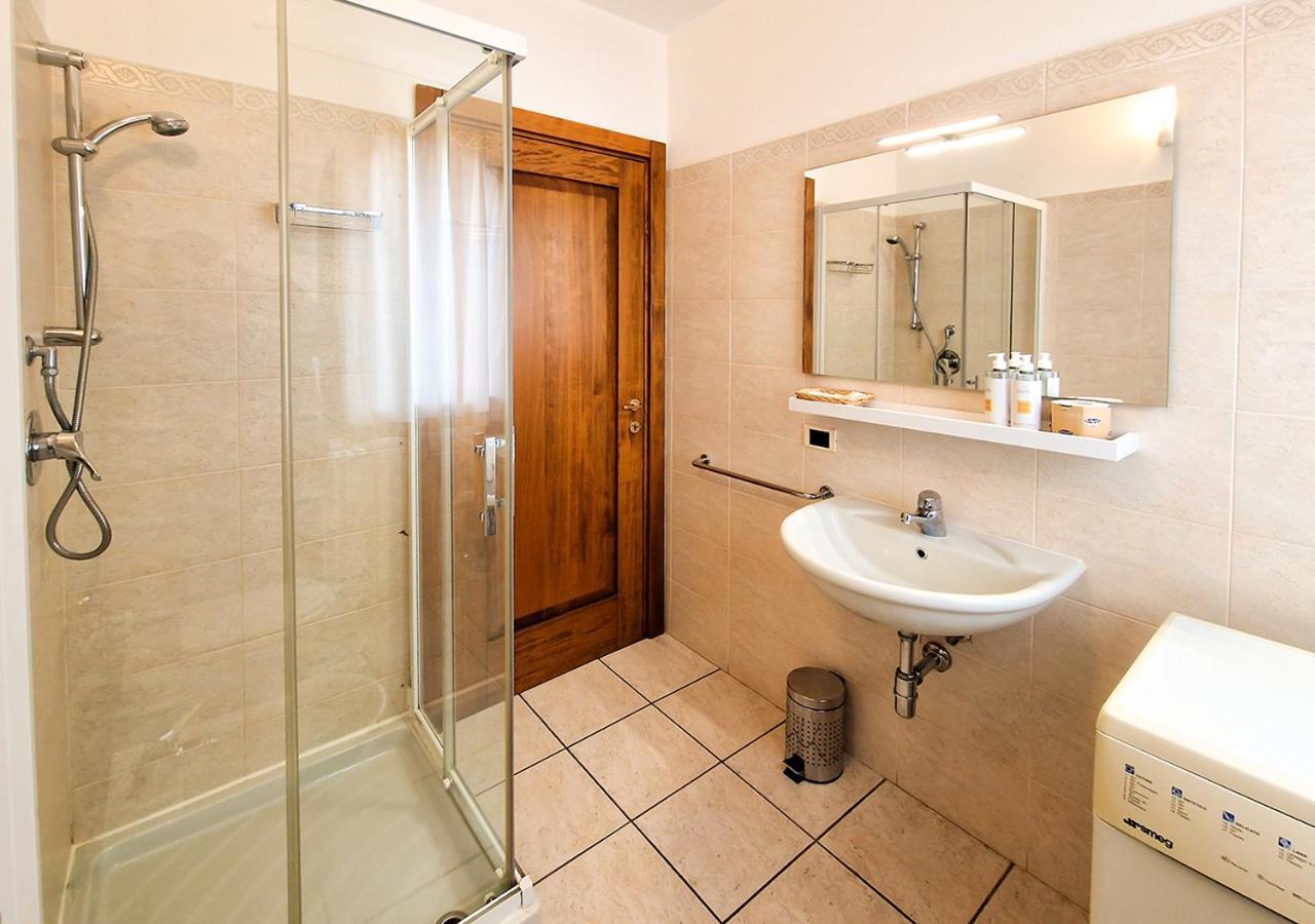 Leberides Appartement La Maddalena  Buitenkant foto