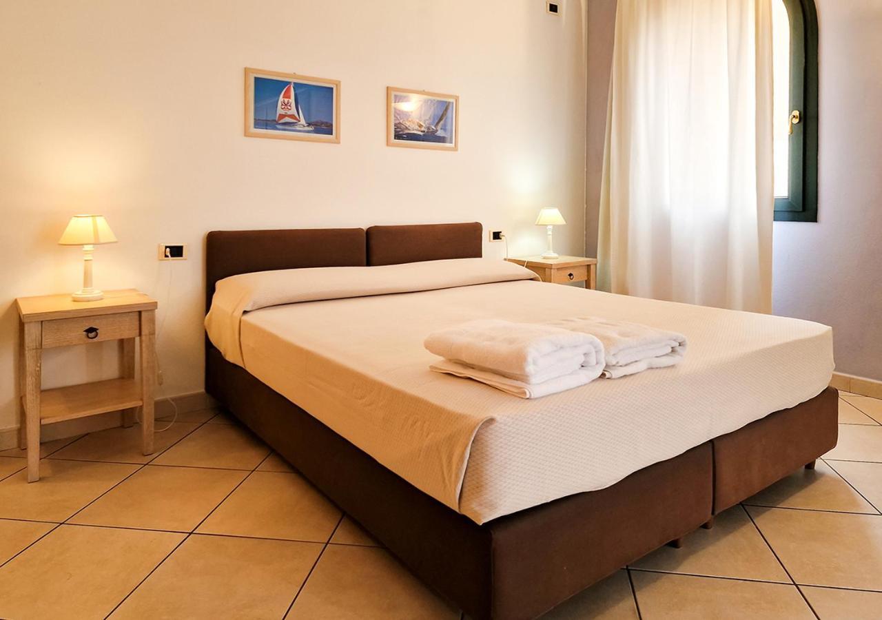 Leberides Appartement La Maddalena  Buitenkant foto
